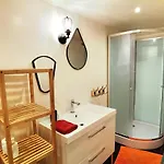 בית נופש Maison De Avec Terrasse Et Jardin ריימס