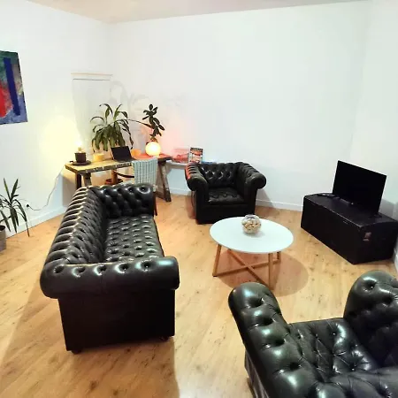 בית נופש Maison De Avec Terrasse Et Jardin ריימס